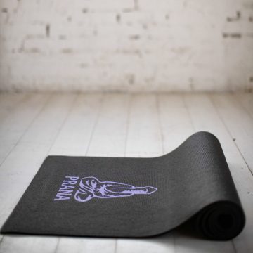   PRANA Prémium "Purple Eye", jógamatrac, hordozó hevederrel